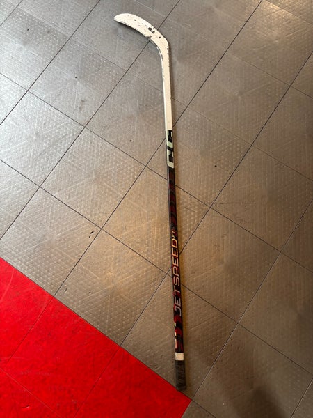 Intermediate CCM JetSpeed FT5 Pro Right Handed Hockey Stick P28 (Used)