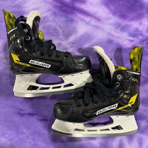 Bauer Supreme M3 Hockey Skates | Intermediate 4.5 (Used)