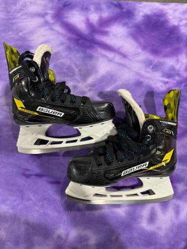 Bauer Supreme M3 Hockey Skates | Intermediate 4.5 (Used)
