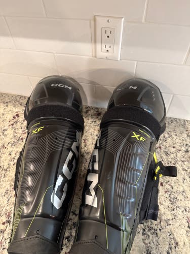 Senior CCM XF 15" Shin Pads (Used)