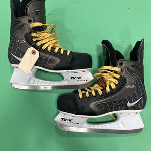 Senior Nike Ignite 2 Hockey Skates Regular Width 7.5 (Used)