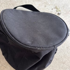 CCM Puck Bag 10”