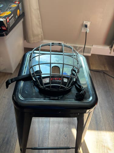 Small CCM FitLite FL40 Full Cage (Used)