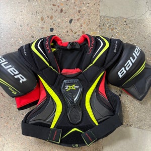 Large Junior Bauer Vapor 2x pro Shoulder Pads (Used)