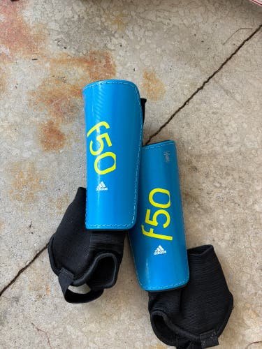 Unisex Large Adidas Shin Guards (New)