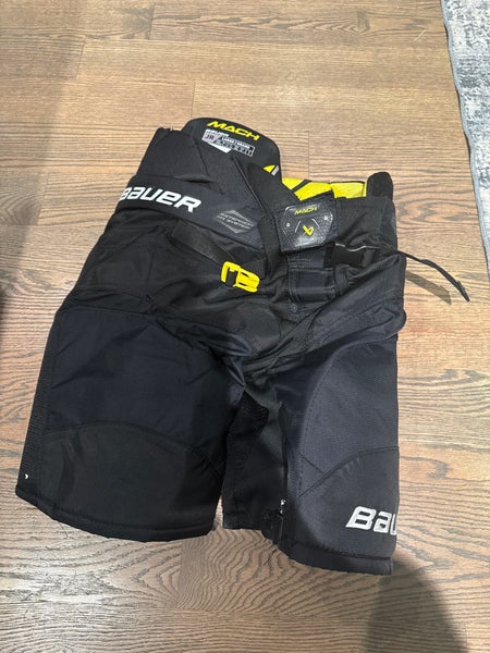 Men's Junior Large Bauer Mach Hockey Pants (Used)