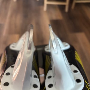 CCM CCM 1052 Hockey Skates 9 (New)
