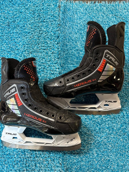 Intermediate True HZRDUS 5X Hockey Skates Regular Width Size 4.5 (Used)