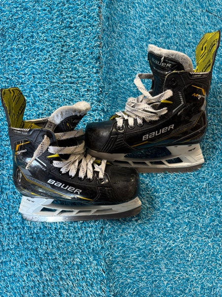 Youth Bauer Supreme M5 Pro Hockey Skates Regular Width 13.5 (Used)