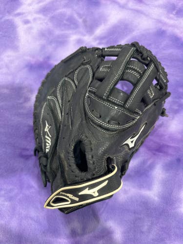 Black Mizuno Prospect RH Catcher's Baseball Glove 32.5" (Used)