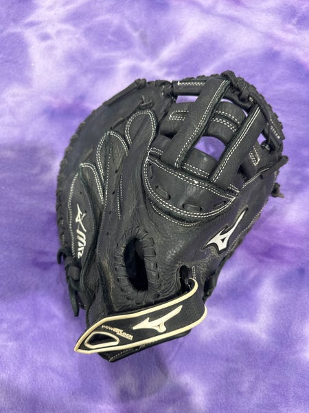 Black Mizuno Prospect RH Catcher's Baseball Glove 32.5" (Used)