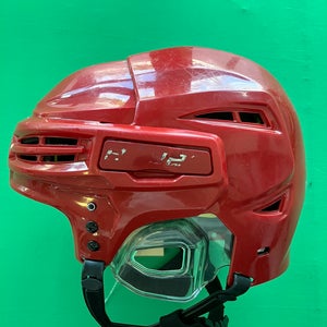 Red Youth Bauer Re-Akt 100 Helmet (Used)