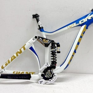 2012 Giant Glory Small Aluxx Aluminun Downhill Frame Rockshox Vivid R2C ++