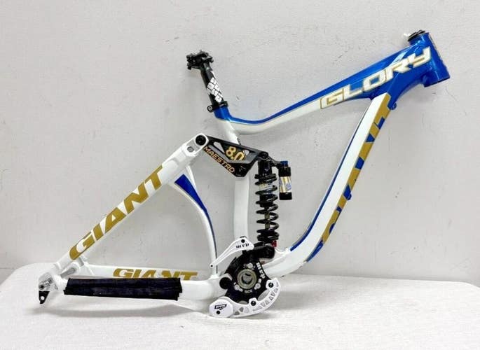 2012 Giant Glory Small Aluxx Aluminun Downhill Frame Rockshox Vivid R2C ++