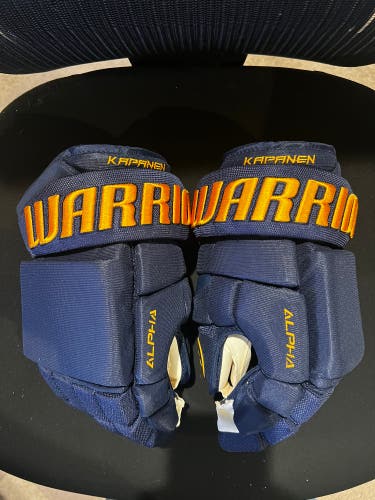 Warrior Alpha Pro Gloves 13" Pro Stock (New) St. Louis Blues - Kasperi Kapanen