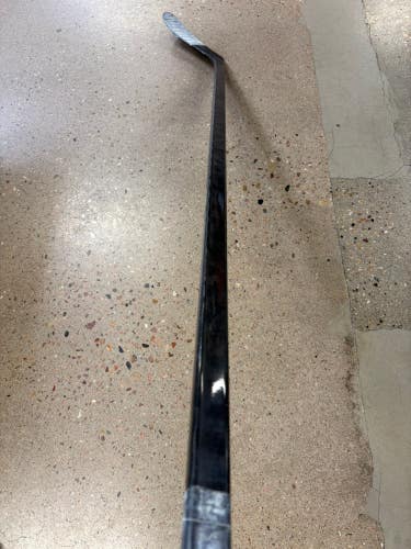 Senior Pro Blackout Hockey Stick Left Hand | P28 87 Flex(Used)