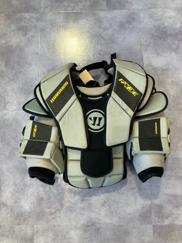 Junior Large Warrior RX3E+ Goalie Chest Protector (Used)