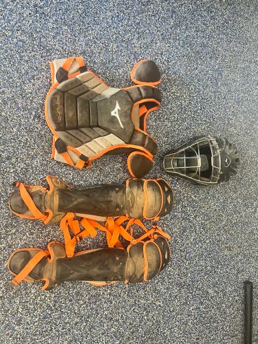 Mizuno Samurai Catcher's Set (Used)