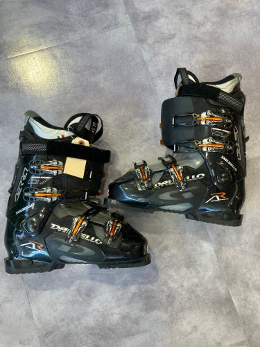 Mondo 27 & 27.5 Men's Dalbello All Mountain Ski Boots Soft Flex (Used)