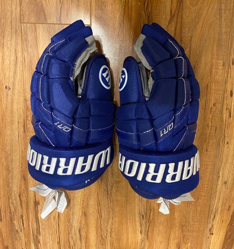 Warrior QR1 Hockey Gloves 13" Pro Stock (New) Vancouver Canucks - Elias Lindholm