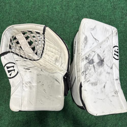 White Junior Warrior Ritual G6 E+ Goalie Glove & Blocker Set Regular (Used)
