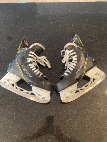 CCM Super Tacks Hockey Skates Regular Width 7 (Used)