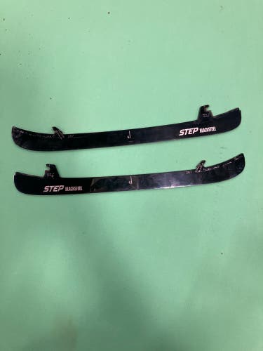 Step Steel Blacksteel Holders, Runners, & Replacement Steel Blades 287 mm (Used)