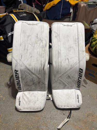 32" Bauer Supreme M5 Pro Goalie Leg Pads (Used)