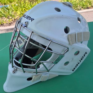 White Senior Bauer Profile 950 Goalie Mask