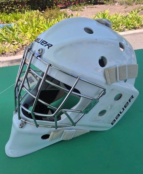 White Senior Bauer Profile 950 Goalie Mask