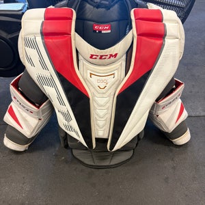 Medium CCM Eflex 5 pro Goalie Chest Protector (Used)