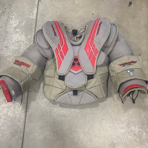 Vaughn VE8 Pro Carbon Goalie Chest Protector (Used) | Senior Small
