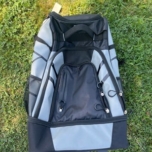 New Black Marucci Convoy Roller Bag