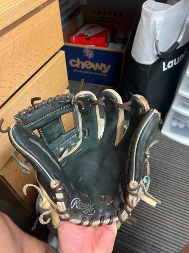 Rawlings Heart of the Hide RH Infield Baseball Glove 11.75" (Used)