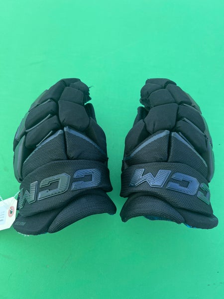 Black Junior CCM Jetspeed FT8 Pro Gloves 11"