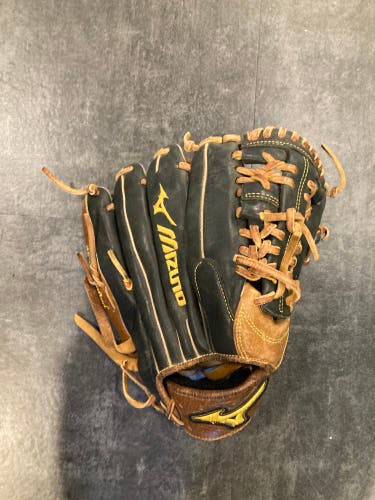 Mizuno Classic Pro Soft RH Outfield Baseball Glove 11.75" (Used)