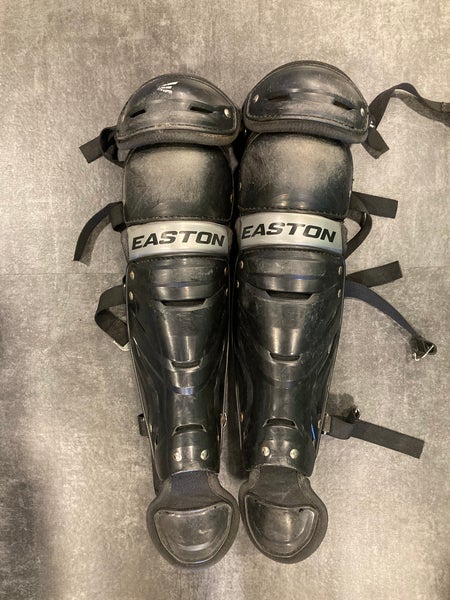 Youth Large Easton Gametime Catcher's Leg Guard (Used)