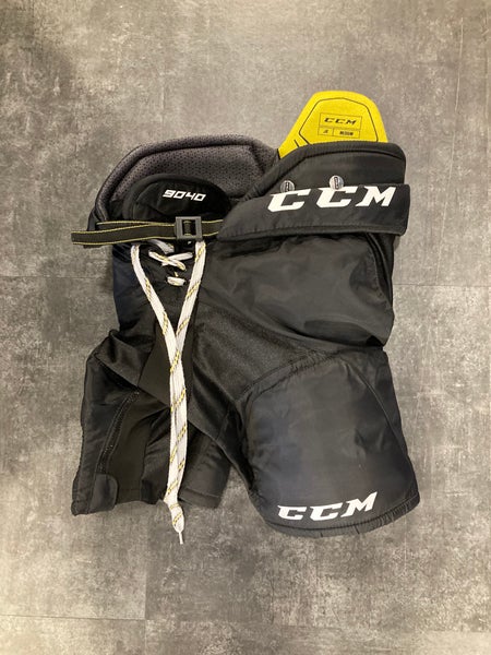 Black Junior Medium CCM Tacks 9040 Hockey Pants (Used)