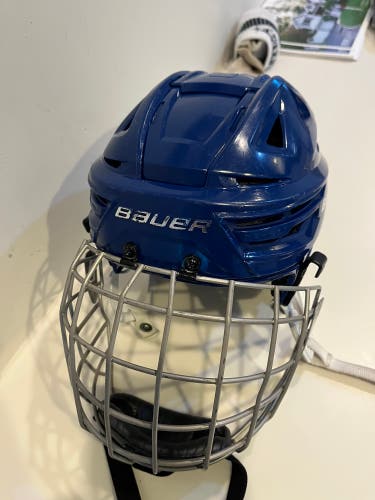 Small Bauer Re-Akt 150 Helmet (Used)