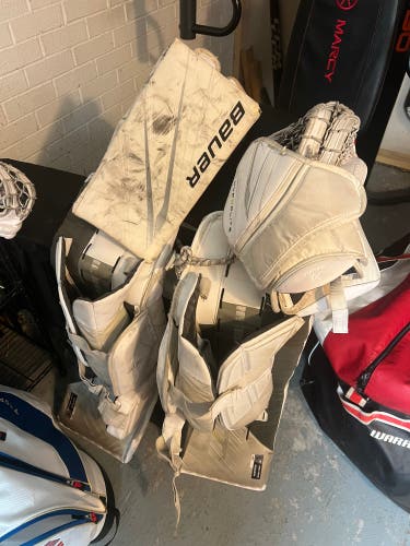 35" 2023 Bauer Hyperlite 2 Regular Goalie Full Set Pro Stock (Used)