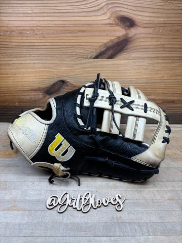 Wilson 12.5” A2000 1679 First Base Mitt