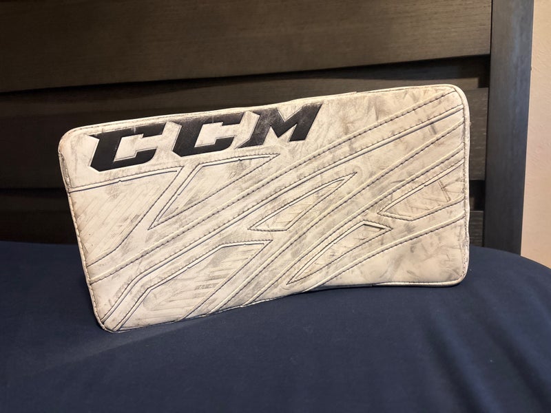 CCM Extreme Flex 4 Regular (Used)