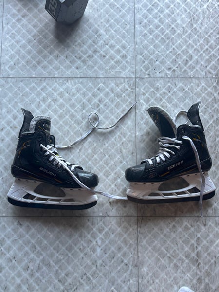 2024 Bauer Supreme M5 Pro Hockey Skates Narrow Width 6.5 Fit 1 (Used)