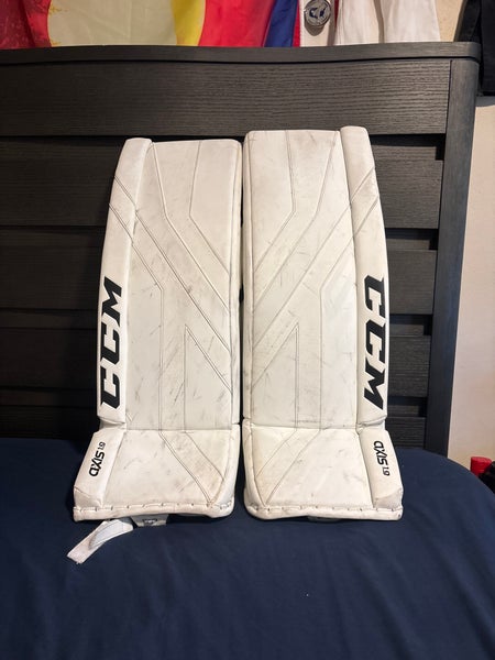 33" CCM Axis 1.9 Goalie Leg Pads (Used)