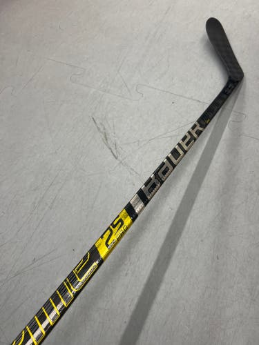 Senior Bauer Supreme 2S Pro Hockey Stick Left Hand P28