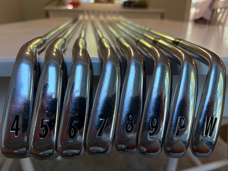 Titleist 714 AP2 Right Handed Iron Set (Used)