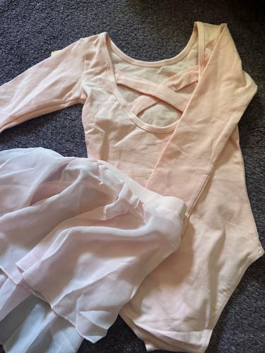 (New) Ballet outfit size xs