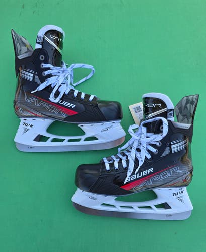 New Senior Bauer Vapor X3 Hockey Skates | Size 10 Regular Width (D)