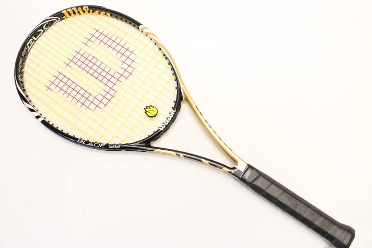 2010 WILSON BLX BLADE 98 TENNIS RACQUET (4 1/4) NEW GRIP!! JAPAN DEALER DEMO!!