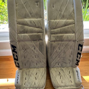 28" 2023 CCM Extreme Flex 5.5 Goalie Leg Pads (Used)